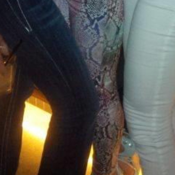 Sexy fit Marciano stretchy jeans. - Picture 4 of 4